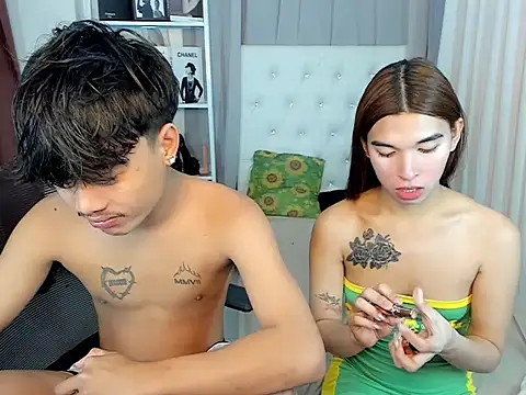 Snapshot of hardcocktwink chatting on January 9, 2026, 4:32 pm hardcocktwink online show from January 9, 2026, 4:32 pm