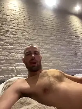 Rotteei1 online show from November 18, 2025, 5:34 am