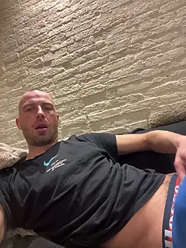 Rotteei1 online show from March 3, 2026, 6:19 am