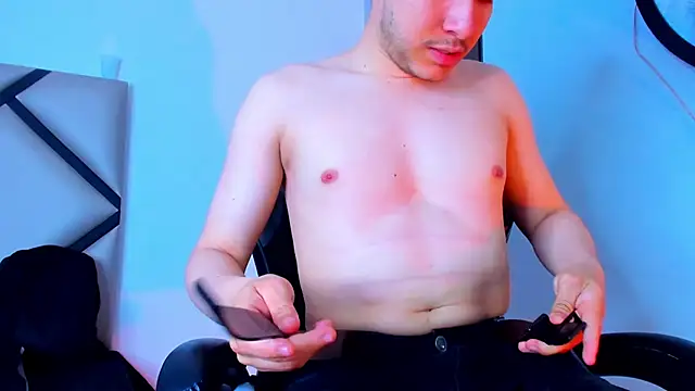 mike 257 online show from November 7, 2025, 12:27 pm