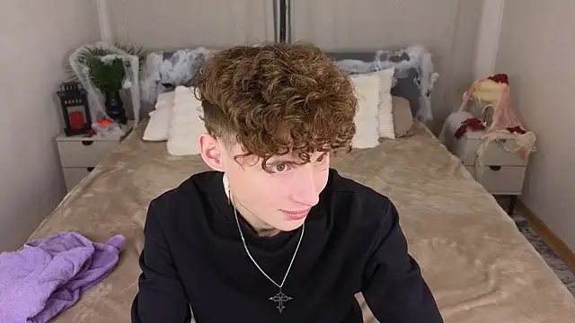 crisp1n online show from October 30, 2025, 3:02 pm