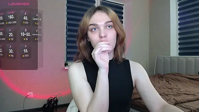 EmiliaRhodes online show from November 6, 2025, 9:59 pm