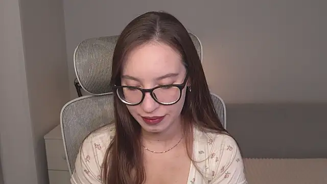WhyEmmyCry online show from June 10, 2026, 5:28 am
