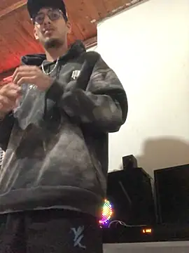 tian doyt69 online show from February 10, 2026, 4:38 am