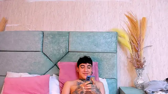 SantiOlsen online show from October 31, 2025, 5:14 pm