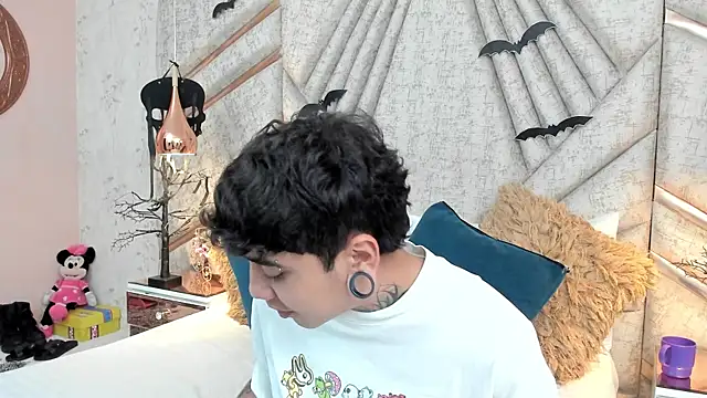 SantiOlsen online show from November 11, 2025, 12:27 pm