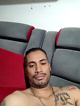 Michell85 online show from October 24, 2025, 10:17 pm