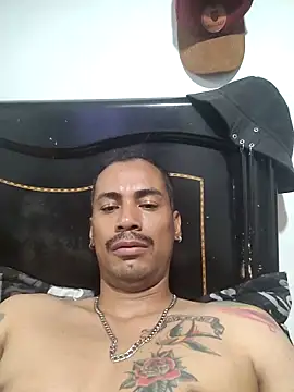 Michell85 online show from October 28, 2025, 9:06 pm