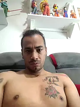 Michell85 online show from November 16, 2025, 1:17 pm