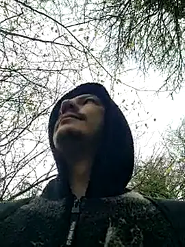 bbyxklaus online show from November 12, 2025, 11:10 am