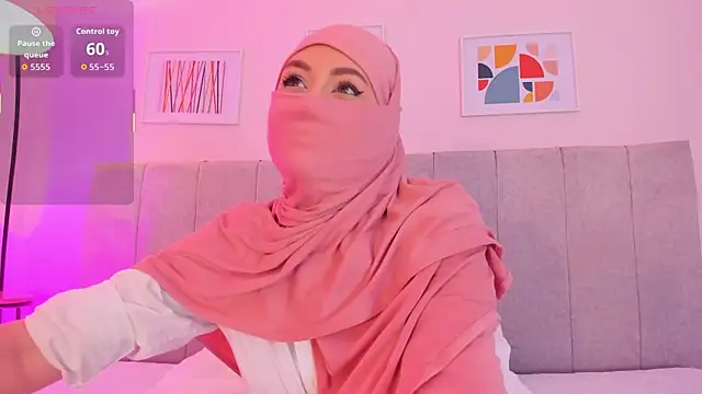 fatiima  online show from November 21, 2025, 7:01 pm