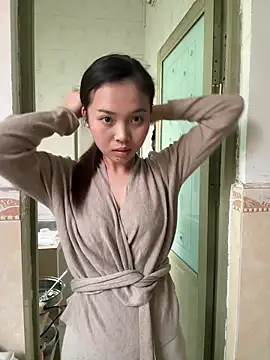 aaaaawhate online show from October 27, 2025, 9:13 am