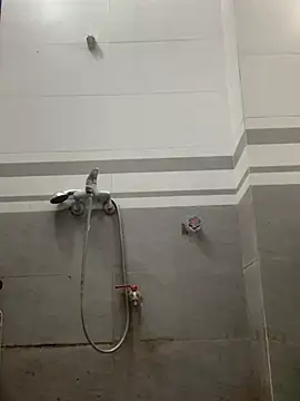 HinayLa online show from April 13, 2026, 3:06 pm