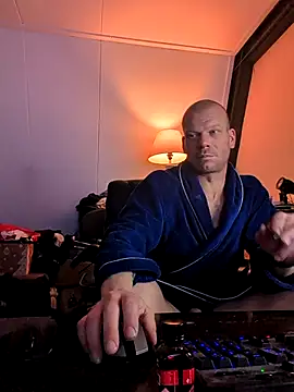 Kinky Play1 online show from January 7, 2026, 8:11 pm