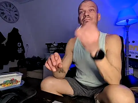 Kinky Play1 online show from March 18, 2026, 8:23 pm