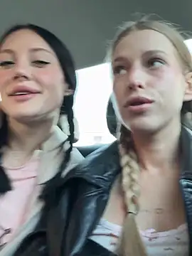 kira mia online show from March 20, 2026, 3:50 pm