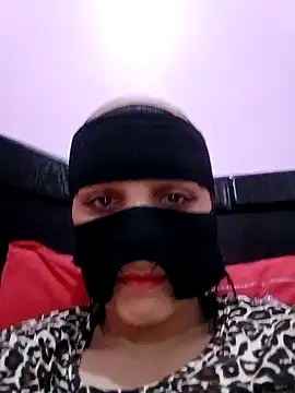 SandyAmr online show from April 23, 2026, 8:13 am