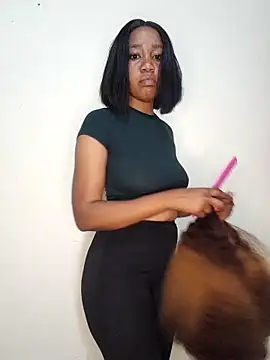 sexy-portable online show from October 23, 2025, 9:57 pm