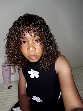 sexy-portable online show from October 26, 2025, 1:06 pm