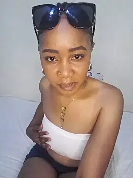 sexy-portable online show from November 7, 2025, 12:05 pm