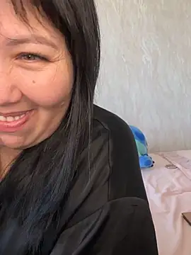 Love  Mom online show from November 14, 2025, 5:50 am