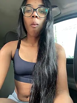 raphaelasoares online show from November 27, 2025, 4:31 pm