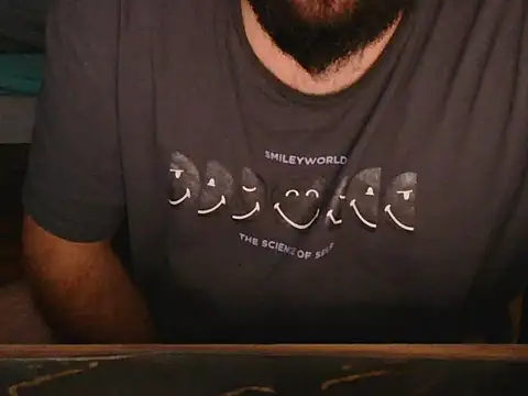 Snapshot of moneyman_11 chatting on December 20, 2025, 9:55 pm moneyman 11 online show from December 20, 2025, 9:55 pm