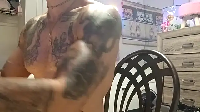 alphacloudGod online show from October 24, 2025, 8:55 am