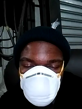 loVbRo1 online show from November 21, 2025, 7:01 pm