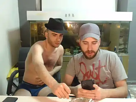 Snapshot of 2hellboys chatting on November 12, 2025, 12:22 am 2hellboys online show from November 12, 2025, 12:22 am