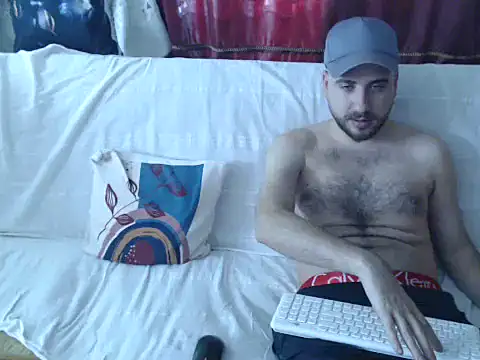 Snapshot of 2hellboys chatting on November 18, 2025, 10:20 am 2hellboys online show from November 18, 2025, 10:20 am