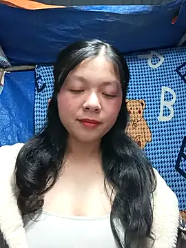 lisa-bae00 online show from November 28, 2025, 11:57 am