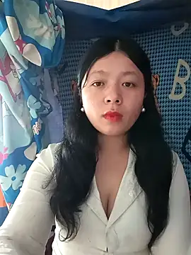 lisa-bae00 online show from March 16, 2026, 3:01 am