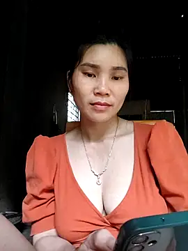 Bear bear0 online show from April 21, 2026, 1:42 am