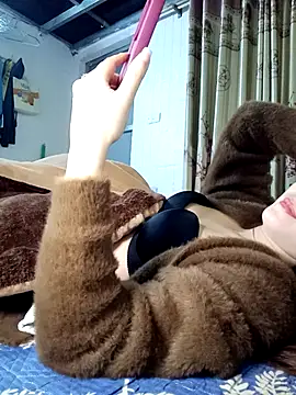 Family-Lovee online show from December 15, 2025, 3:44 am