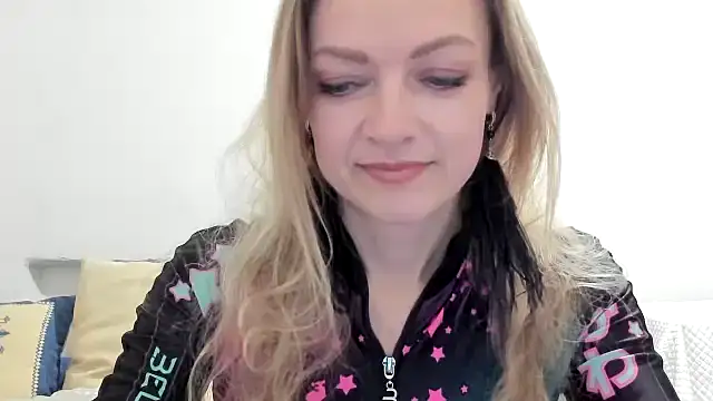 Salionne online show from March 17, 2026, 7:17 pm