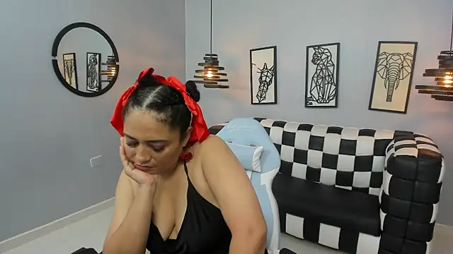 Bianca Millf online show from June 5, 2026, 4:52 am