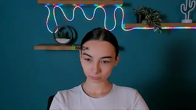 Snapshot of kira_light__ chatting on October 21, 2025, 8:37 am kira light online show from October 21, 2025, 8:37 am