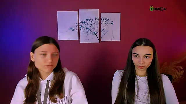 Snapshot of kira_light__ chatting on October 27, 2025, 9:35 am kira light online show from October 27, 2025, 9:35 am