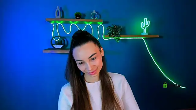 Snapshot of kira_light__ chatting on November 6, 2025, 9:43 am kira light online show from November 6, 2025, 9:43 am