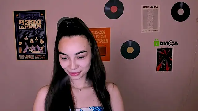 Snapshot of kira_light__ chatting on November 21, 2025, 7:45 pm kira light online show from November 21, 2025, 7:45 pm