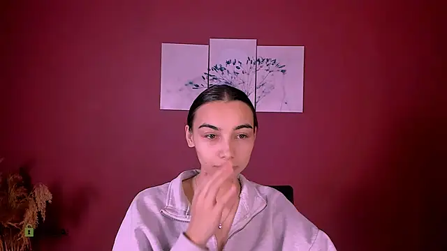 Snapshot of kira_light__ chatting on November 25, 2025, 7:36 pm kira light online show from November 25, 2025, 7:36 pm