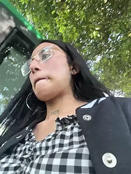 Violeet-Smith online show from December 15, 2025, 9:08 pm