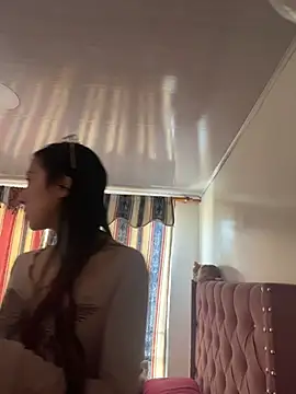 Violeet-Smith online show from February 6, 2026, 7:50 pm