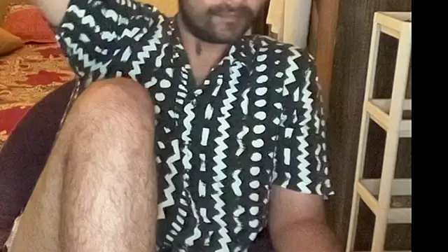 MakeMeAwareAah online show from October 25, 2025, 4:35 pm