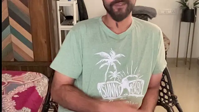 Snapshot of MakeMeAwareAah chatting on January 8, 2026, 5:54 am MakeMeAwareAah online show from January 8, 2026, 5:54 am