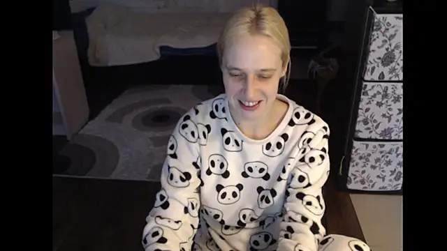 Lucky-Sweet Bb online show from November 1, 2025, 6:04 am