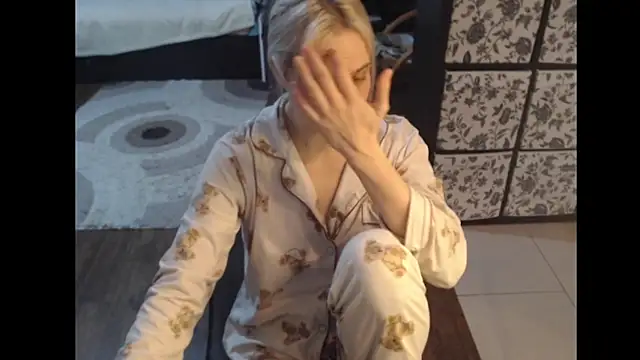 Lucky-Sweet Bb online show from November 10, 2025, 6:23 am