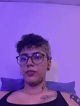 Abby Evanns1 online show from November 18, 2025, 8:35 pm