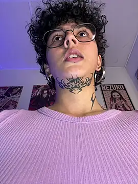 Abby Evanns1 online show from April 18, 2026, 7:58 pm